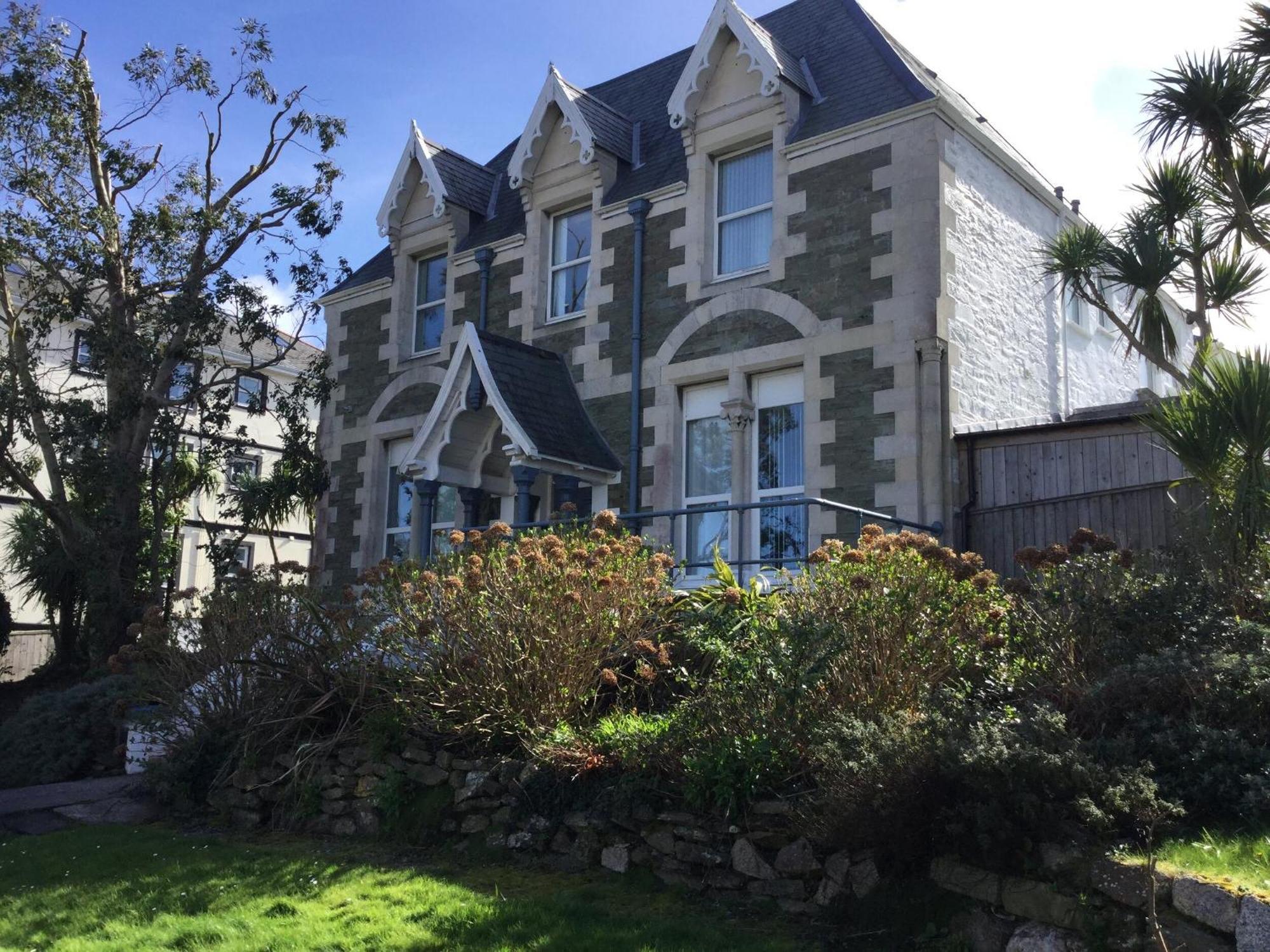 Armyn House Apartments, Your Coastal Escape In Falmouth Exterior foto
